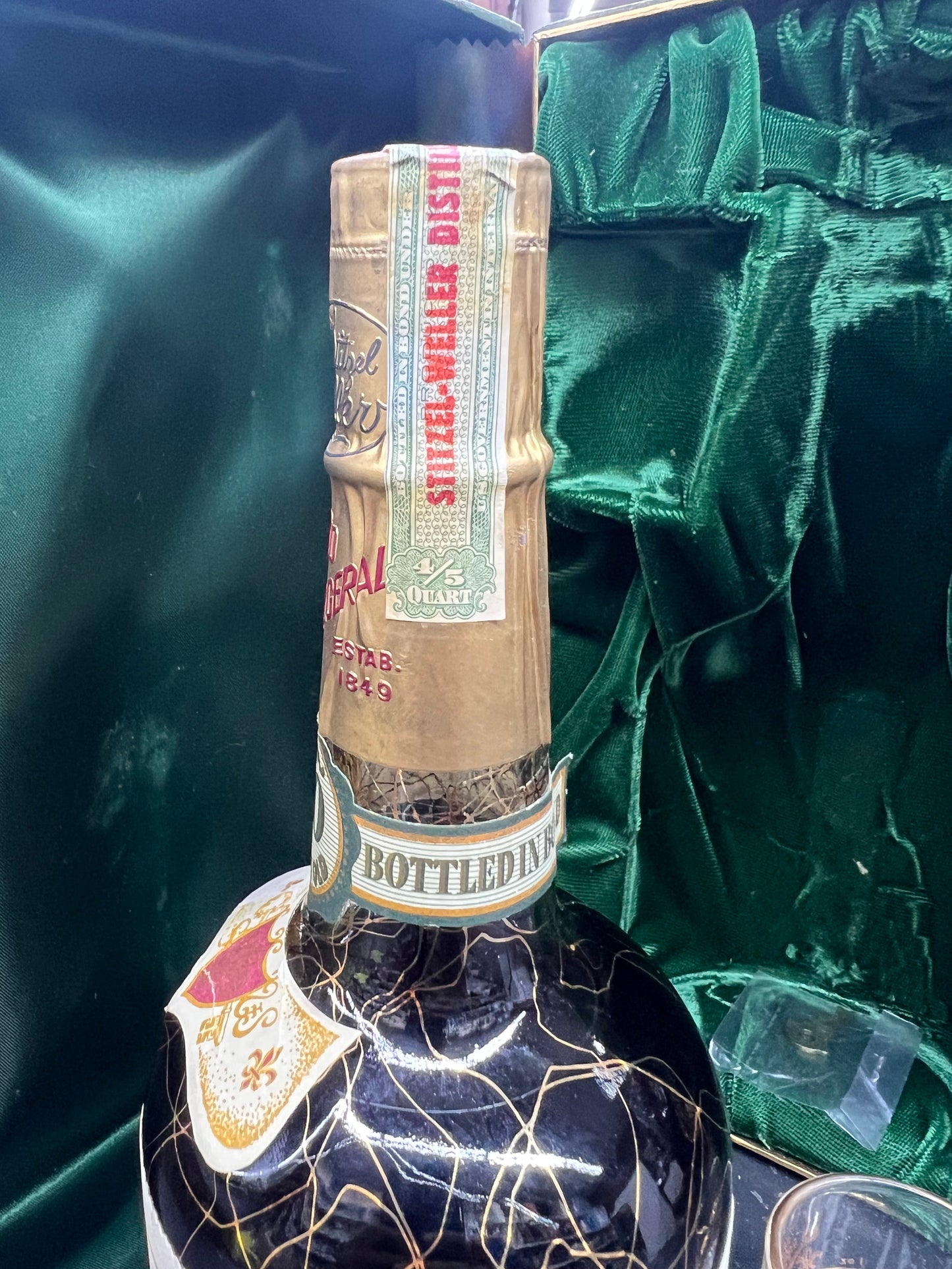 Old Fitzgerald 1958 Very Xtra Old 10 Year Old Straight Bourbon Whiskey With Glasses